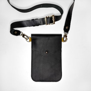 Black leather phone bag 2025