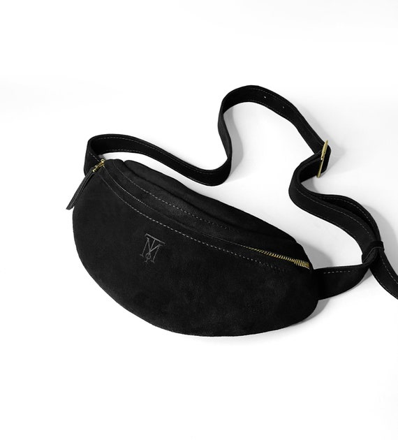 louis vuitton black fanny pack