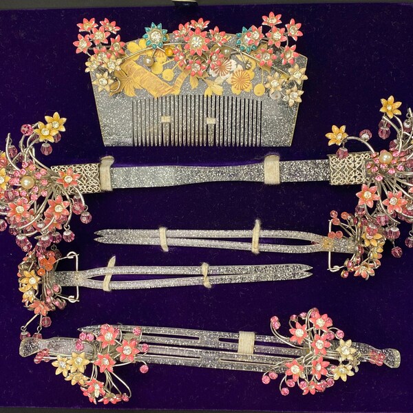 KANZASHI Geisha, Japanese Kimono Flower & Silver, hairpin, Bride Kanzashi, Kushi Comb, Hair Ornament