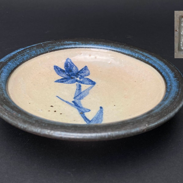 Japanese hand crafted Round Plate, W6.25", Hand Painted flower, Thick Dish Trinket, Made in Japan