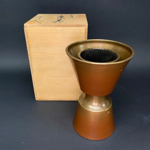 Usubata Bronze Ikebana Vase,  Japanese vase, Hourless Brass Container, Tsurukubi Ikenobo Vase, Flower Arrangement