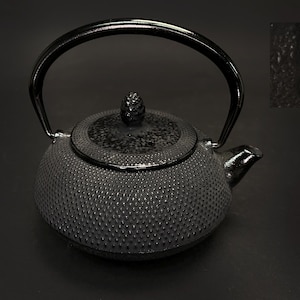 Japanese Tetsubin Nanbu Tekki Teapot Cast iron TEA KETTLE, spotted design, Mint Vintage Teapot, Antique Japan kettle