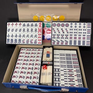Riichi Japanese MVC Mahjong tile game set, Japane MVC Mah Jong Set, yellow back, with blue portable Case, Tile dealing game Antique
