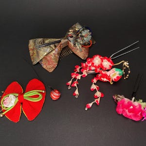 Hirauchi Kanzashi Black With Silver Flower Petal Design
