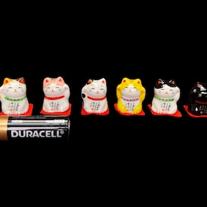 Japanese Maneki Neko Lucky Cat: Small Fortune Ornament