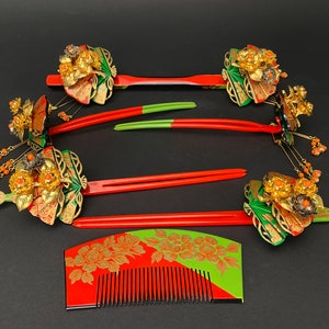 Kanzashi Geisha, Japanese Hair Ornaments,  Red and Green Hairpin, Kimono Geisha, Bride Kanzashi, Kushi Comb