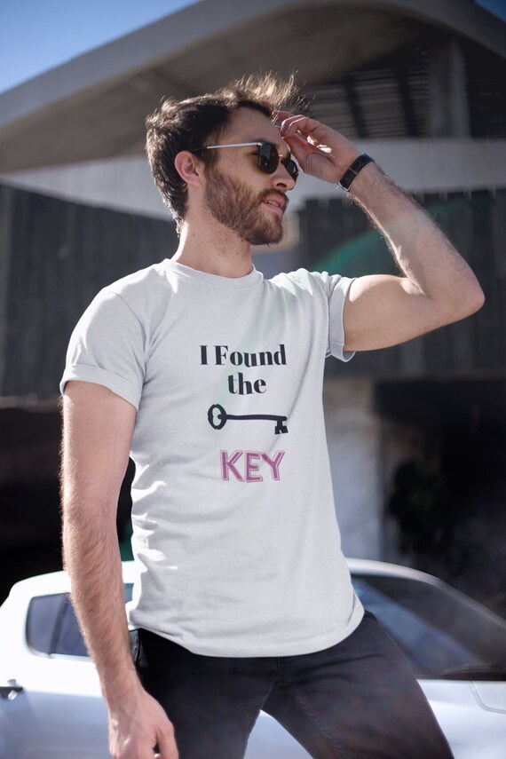Vintage Key Graphic Shirt, Retro Style Tee, Classic T-shirt, Gift For Him, Unique Men's Shirt