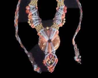 Collar ajustable de macrame de obsidiana de caoba