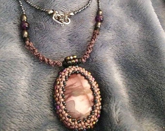 Collar de cuentas mookaite