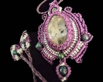 Collar ajustable prehnite macrame