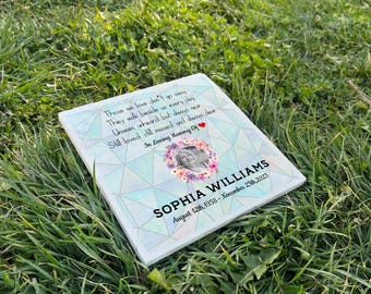 Floral Garden Memorial for Mom - Personalized Sympathy Gift, Rustic Funeral Plaque, Remembrance Stone, Burial Marker, Tribute