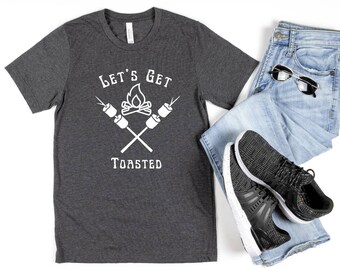 Unisex Graphic Camping T-shirt met korte mouw, Let's Get Toasted