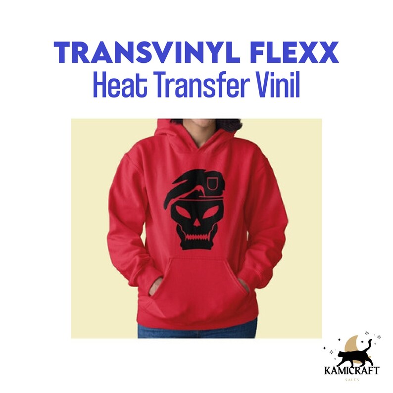 Puede incluir: Sudadera roja con capucha con un gr&aacute;fico de calavera negra que lleva una boina con un parche. El texto "TRANSVINYL FLEXX Heat Transfer Vinyl" est&aacute; por encima de la imagen.