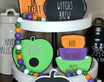 Halloween Tiered Tray Decor: Spooky Wooden Signs