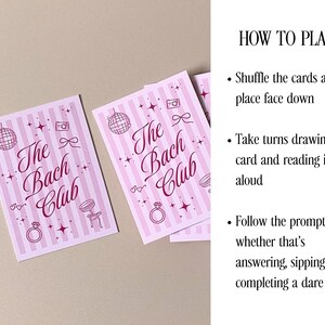 Pode incluir: Cart&otilde;es listrados em rosa e branco com o texto "The Bach Club" e v&aacute;rias ilustra&ccedil;&otilde;es, incluindo uma bola de discoteca, uma c&acirc;mera e um anel. Os cart&otilde;es s&atilde;o projetados para um jogo de despedida de solteira.