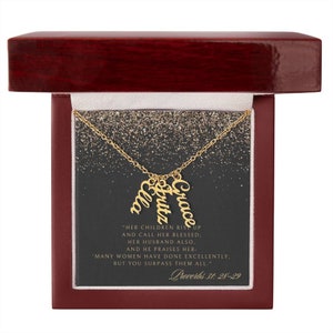 Collier personnalisé avec plusieurs prénoms pour maman