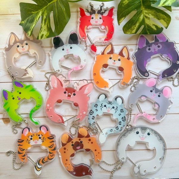 Acryl Tierkarabiner | Fuchs, Wolf, Raubkatze, Ratte, Robbe, Reh, Hyäne, Fledermaus Furry Designs | Karabiner für Taschen, Schlüsselbänder und Schlüssel