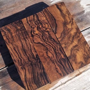 Walnut Burl Wood Lot: Knife Handle Scales, Unstabilized (15x5x5cm Minimum)