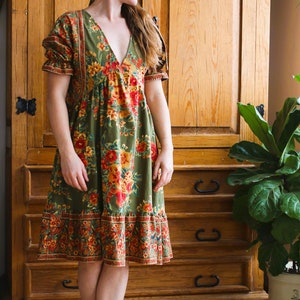 April Cornel tablecloth dress/ cotton/ upcycle/ handmade/ womens S to M/ poppyluinspired image 3