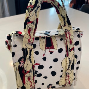 Travel Beverage Bag - Disney's Cruella