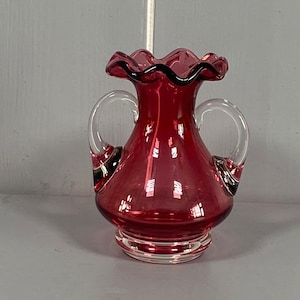 Beautiful Red Tinted Cranberry Bud Vase - 8.7cm