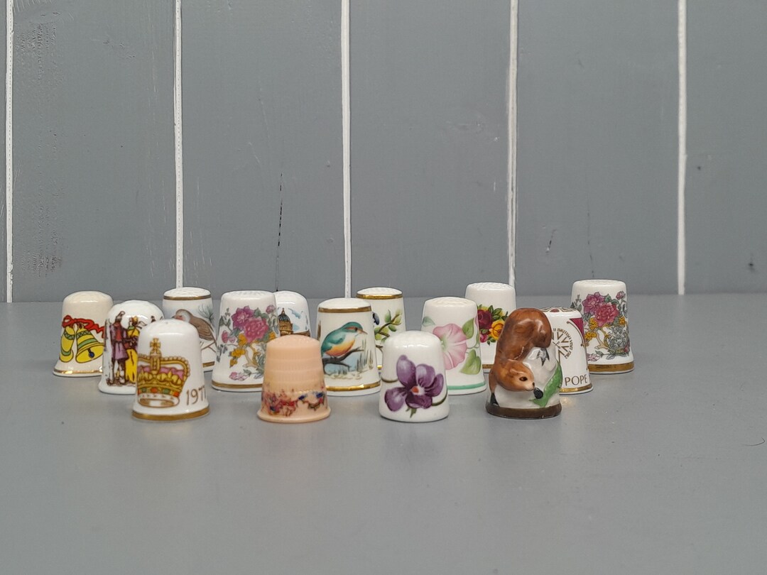 15 Ceramic Thimbles, Assorted Bundle, Assorted Themes Vintage Thimbles