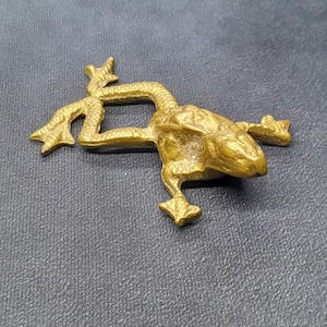 Solid Brass Frog Ornament, Vintage Brass Reptile Animal Figurine
