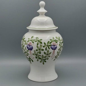 Cinque Ports Pottery Ltd Urna med lock, Klostret Rye - 27 cm