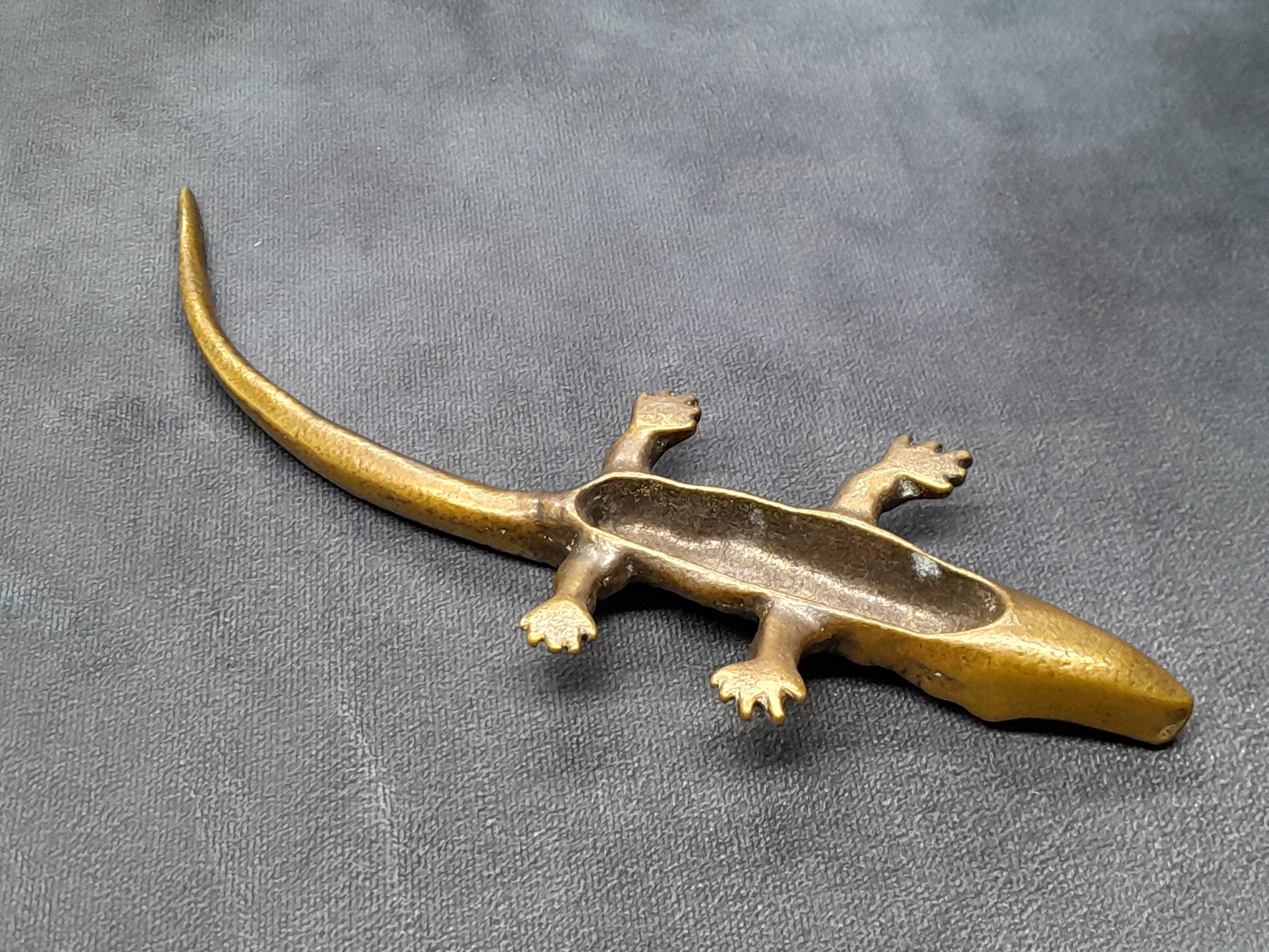 真鍮製ワニの置物、ヴィンテージ真鍮爬虫類動物の置物 - Etsy 日本