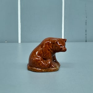 Rare Wade Whoppa Whimsie Grizzly Brown Bear, Vintage Miniature Porcelain Figurine, box