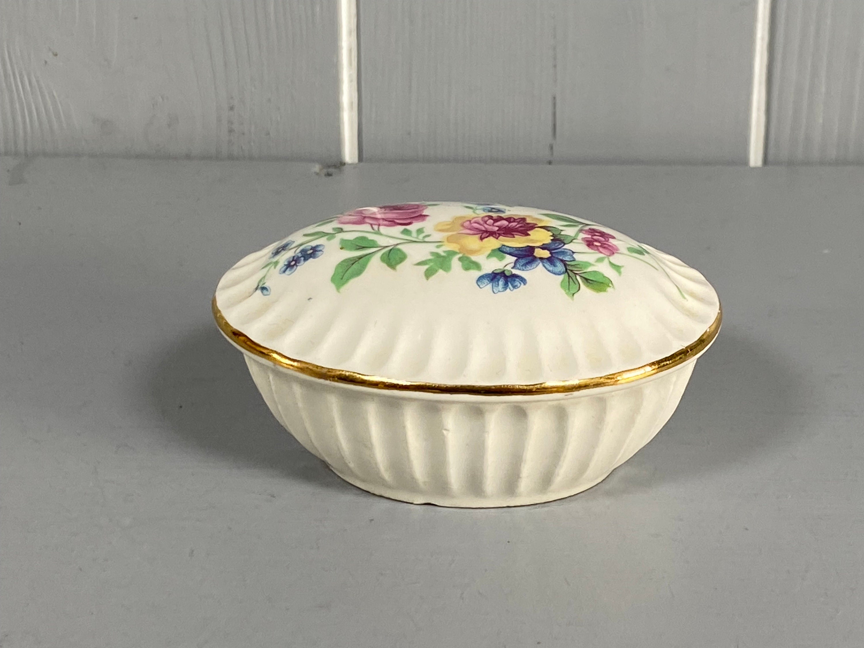 陶器イタリアヴィニョーリファエンツァ蓋付き小物入れ希少品