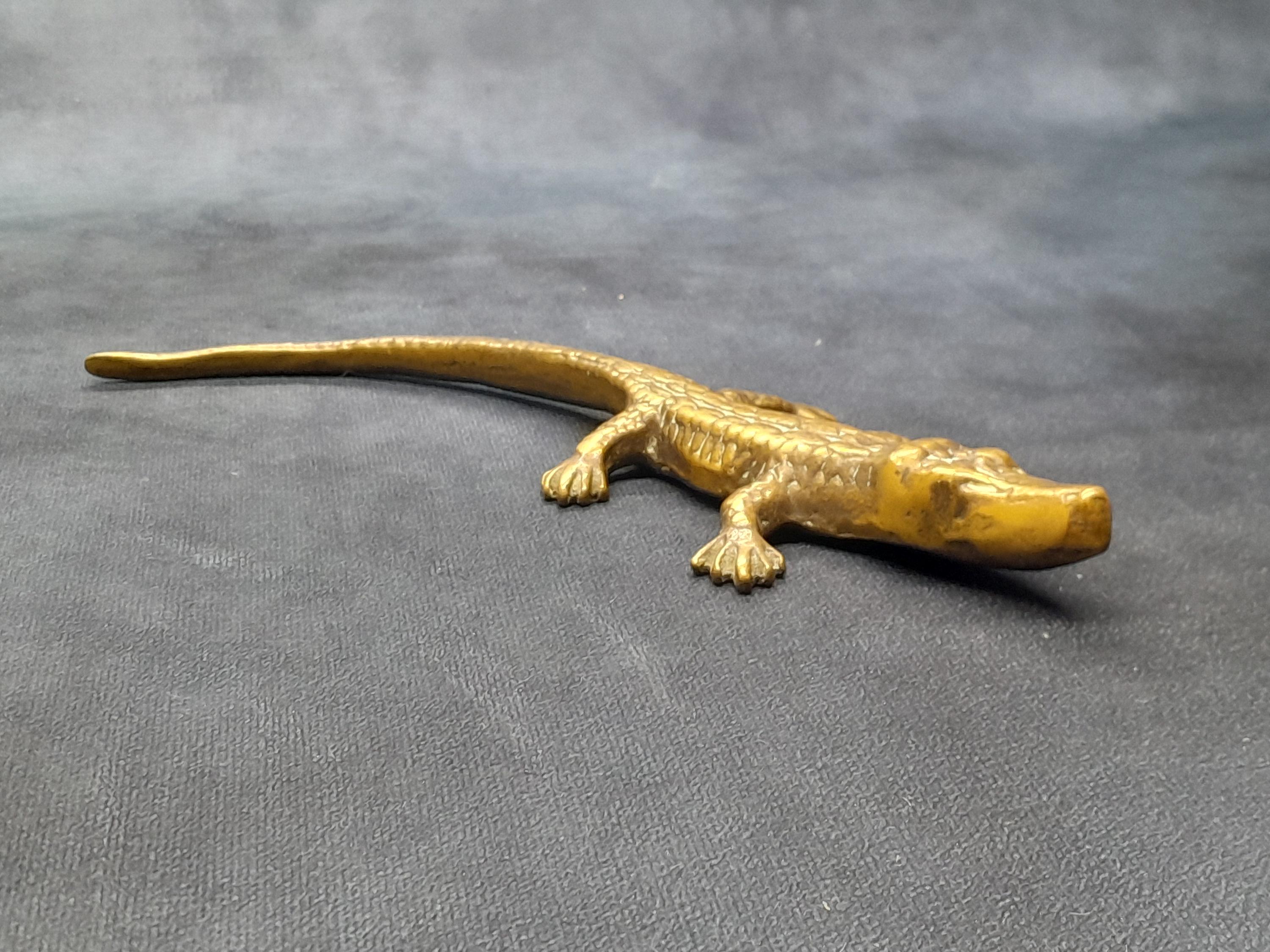 真鍮製ワニの置物、ヴィンテージ真鍮爬虫類動物の置物 - Etsy 日本