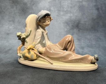 Lladro Porcelain Figurine | Spanish Porcelain | Naptime Girl in