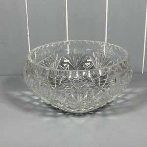Clear Patterned Glass Fruit Bowl / Snack Bowl - Table Centre Piece, Diameter - 22cm