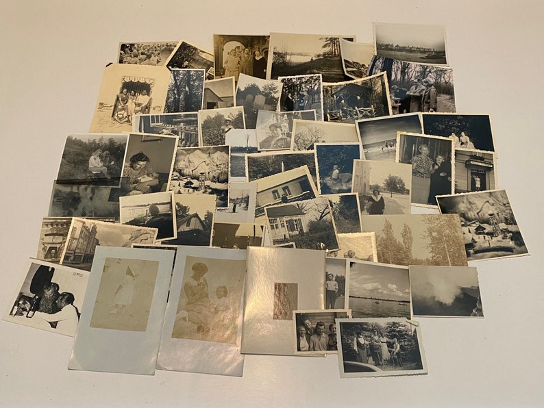 Puede incluir: Una colecci&oacute;n de fotograf&iacute;as antiguas en blanco y negro, algunas con personas, otras con edificios y otras con paisajes.