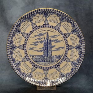 Masons Calendar Plate 1987, Featuring St Nicholas' Newcastle - Newcastle Upon Tyne, Blue and White Plate - Masons Plate, Ringtons Ltd