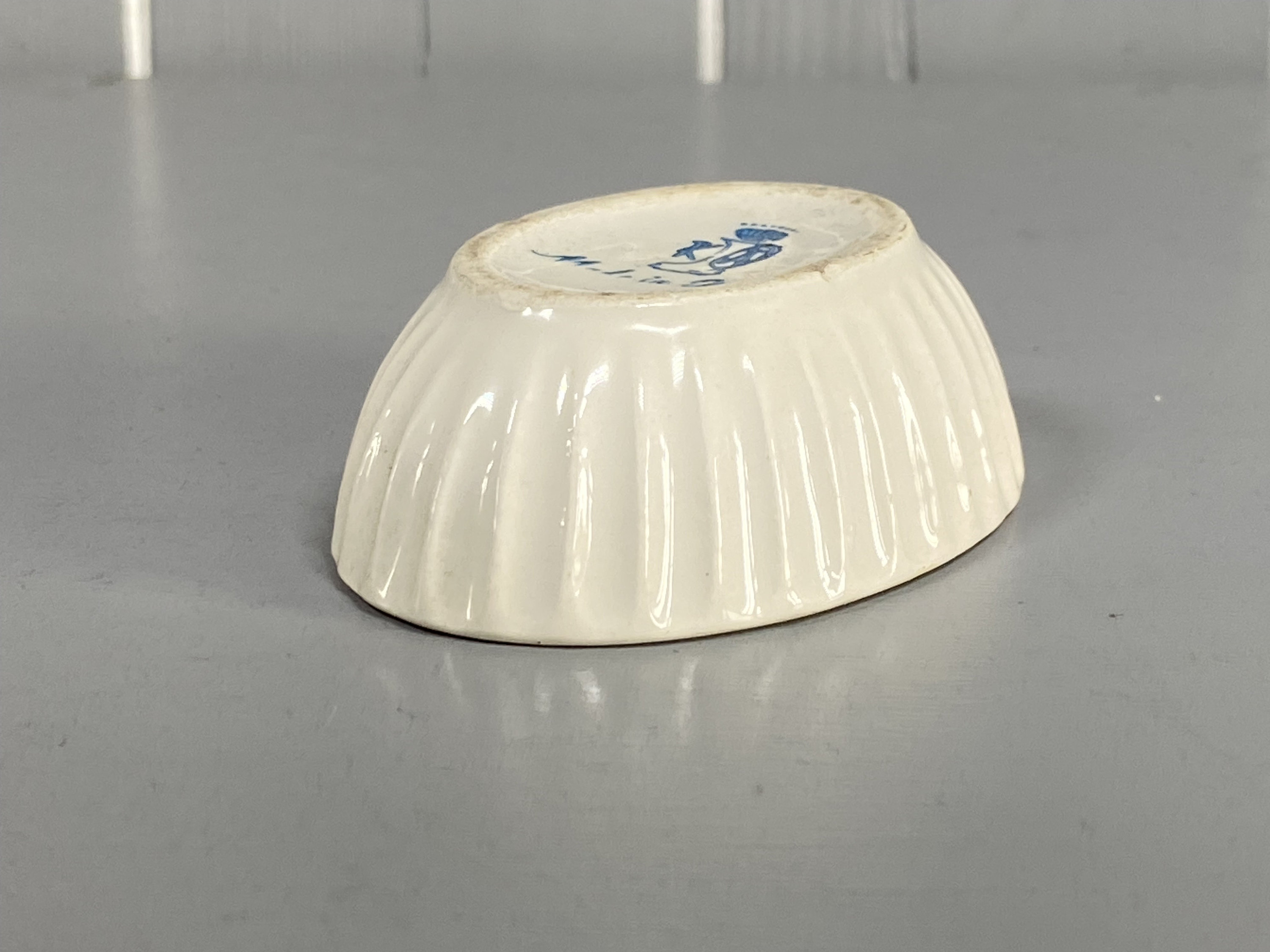蓋付きイタリア製陶器小物入れ - Etsy 日本