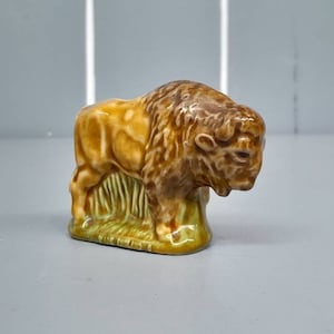 Wade Whoppa - Whimsie Large Bison, Vintage Wade Figures 6cm