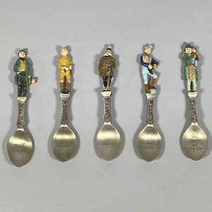 5 Franklin Mint Decorative Spoons from The Dickens Collection.
