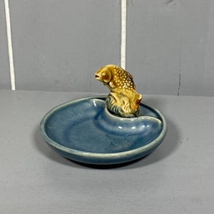 Wade Whimtray Cerámica Pescado Pin / Plato de baratija