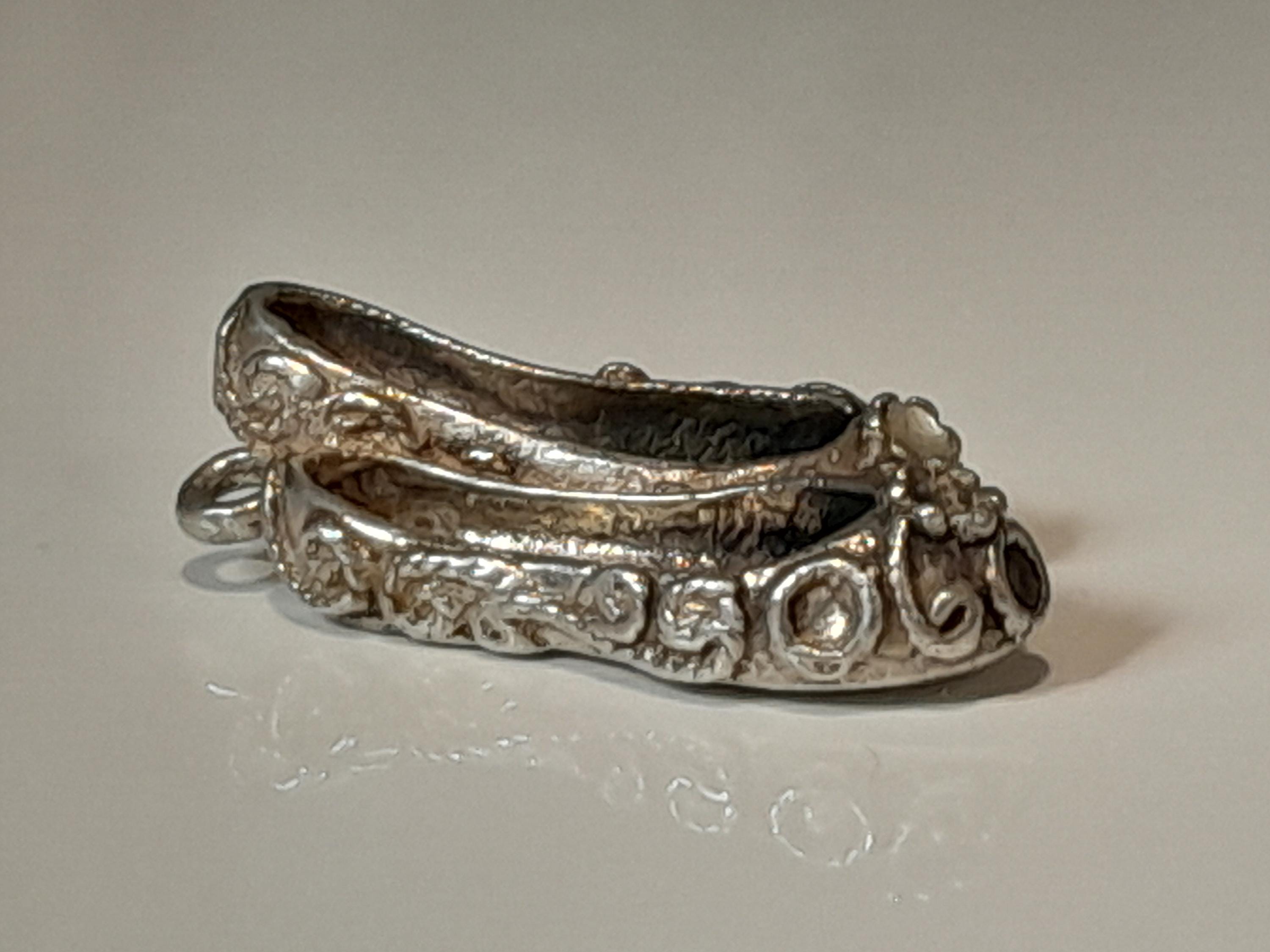 Bague chevalière homme acier couleur argent tribal et oeil de tigre