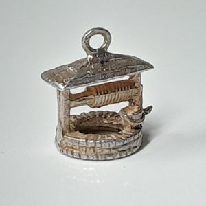 Vintage Sterling Silver Charm, Silver Charm Bracelet Charm, Water Well Charm 1.2cm