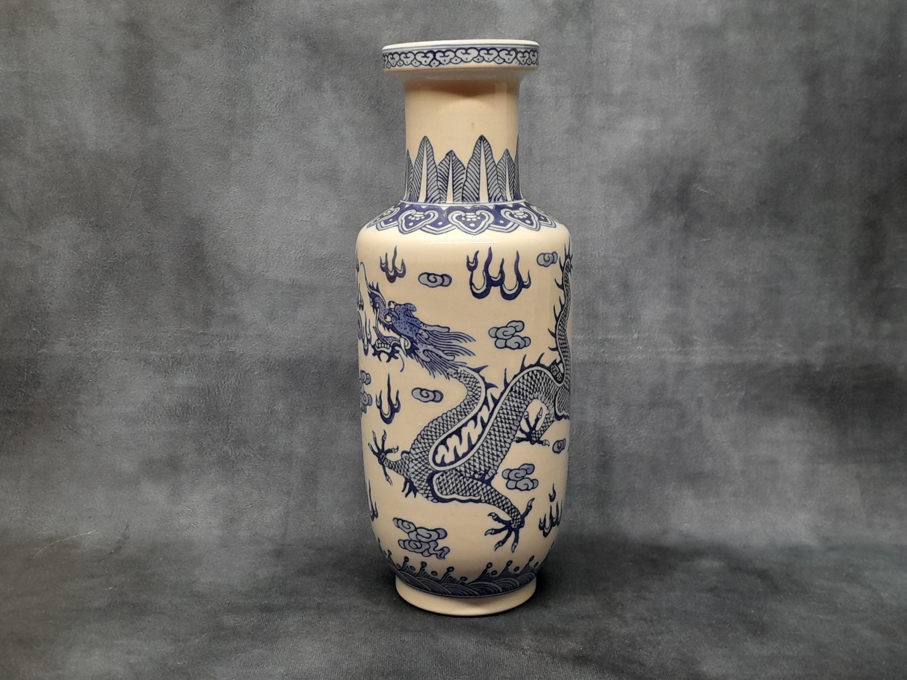 ドラゴン装飾の陶器花瓶 NK000014-350x350.webp
