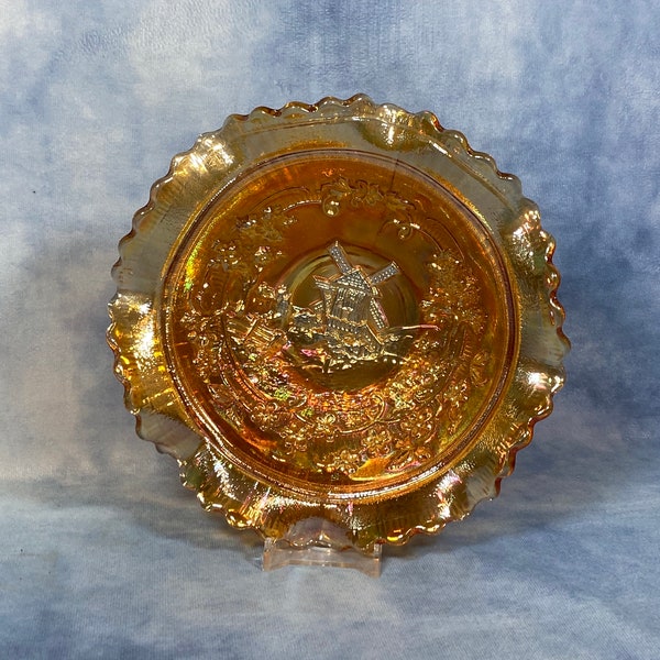 Vintage Ruffled Edged Carnival Glass Windmill Decorative Bowl.