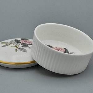 Wedgwood Hathway Rose Trinket pot and lid, Bone China Trinket Pot