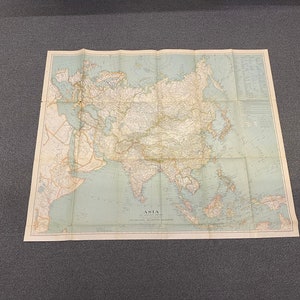 La carte géographique nationale de l'Asie et des régions adjacentes