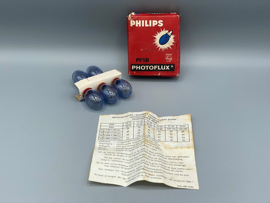 Vintage Flash Bulbs by Philips PF5B Box of 5 Bulbs. Etsy