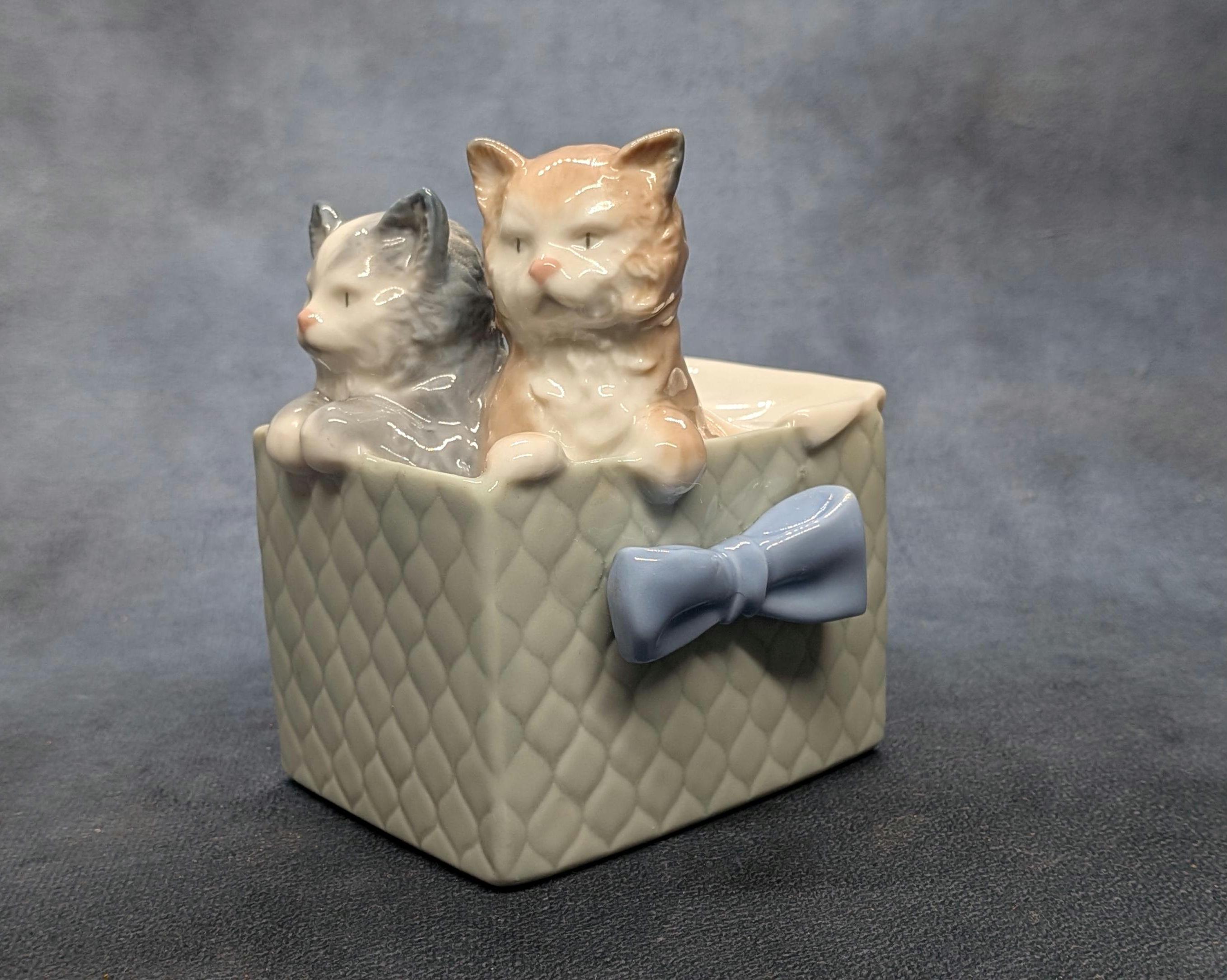 Nao by Lladro Figurine Perfect Gift ~ Two Kittens in Basket 1988
