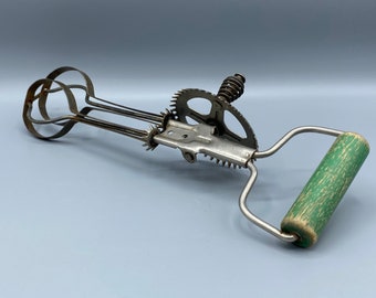 Rotary hotsell hand whisk