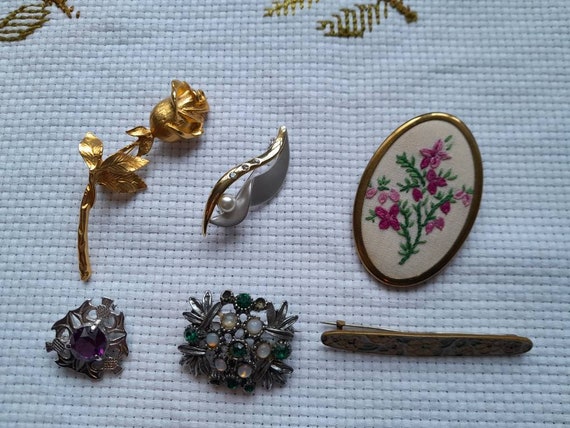 Lot of 6 Vintage Brooches, Brooch Job Lot - image 2